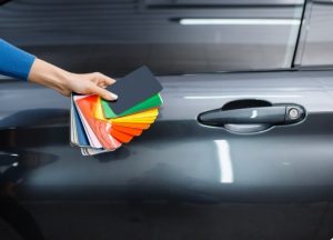 Оклейка авто для бизнеса: реклама на колёсах